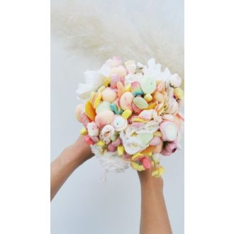 Körcsokor virággal